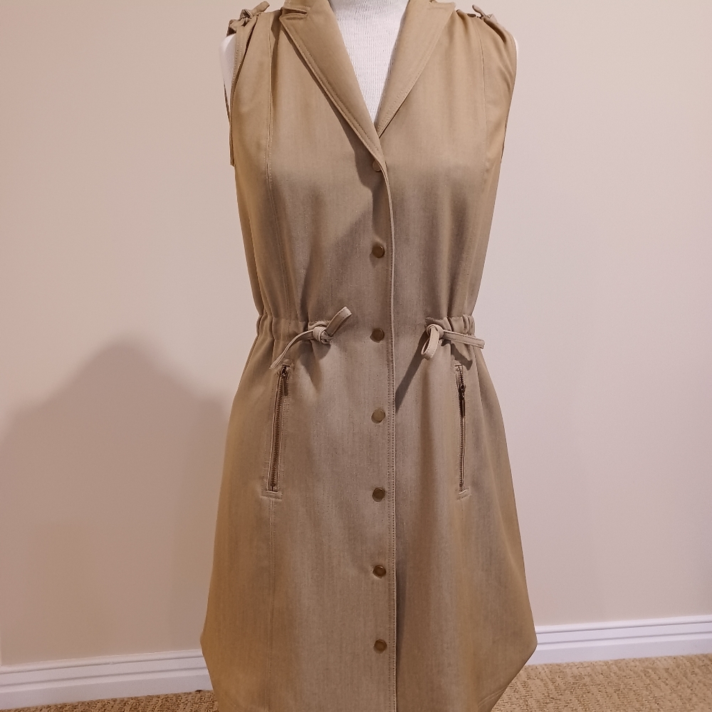 Calvin Klien 'trench like' sleeveless dress w/pockets & drawstring waist. Size 4